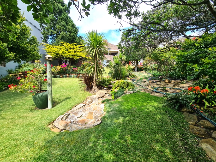 4 Bedroom Property for Sale in Wavecrest Eastern Cape